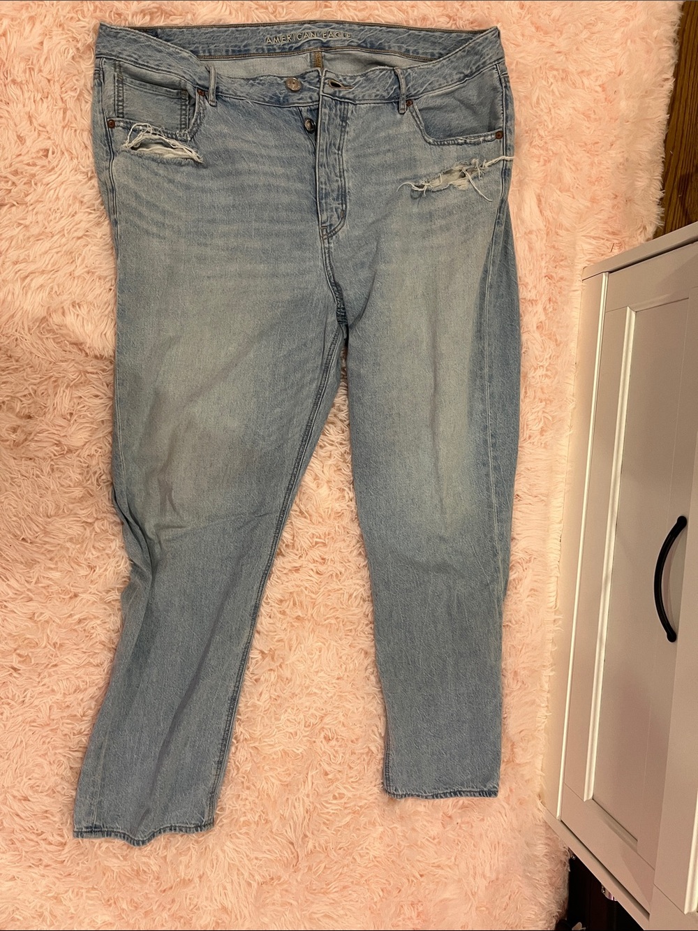 American Eagle Outfitters Light Blue Distressed Ankle Jeans